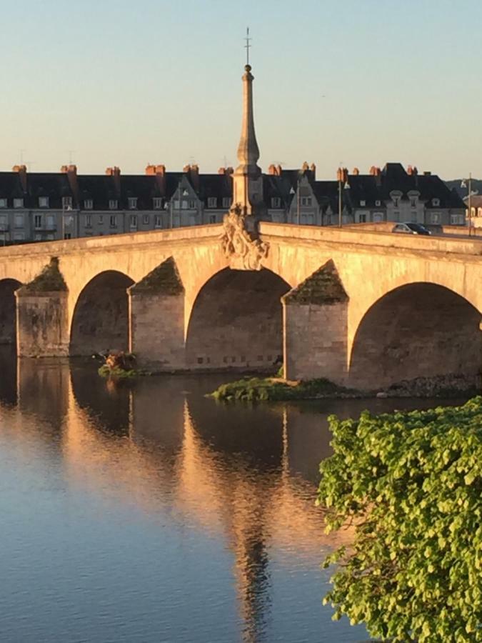 Les Lumieres De La Loire Apartamento Blois Exterior foto